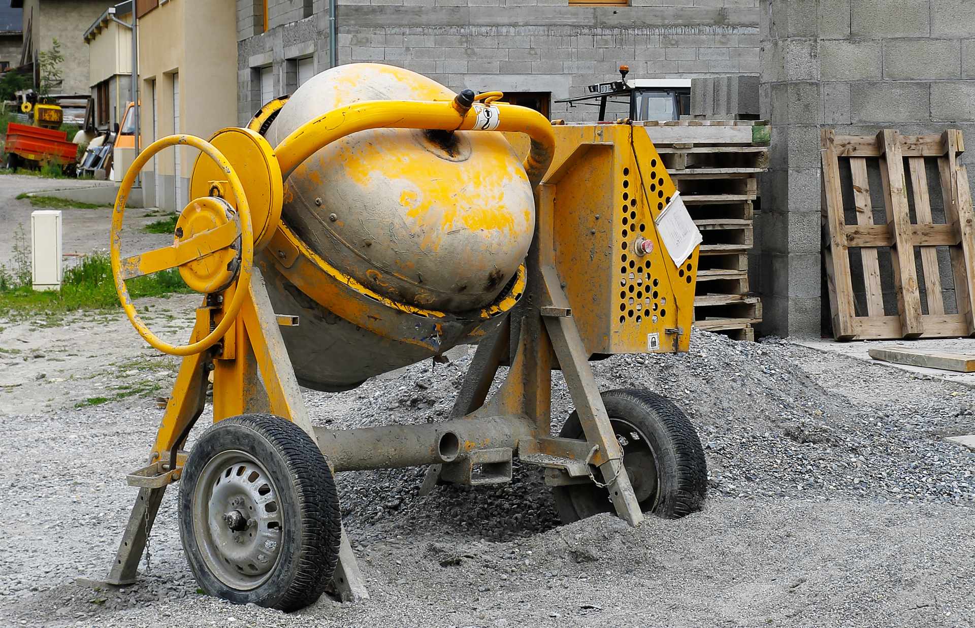 LOCATION BENNE LORIENT -Location-de-materiel-de-chantier